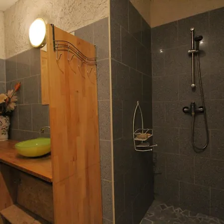 Ecogite Saint-prayel A Moyenmoutier, De Groupe Avec Piscine, Sauna, Jeux * Moyenmoutier