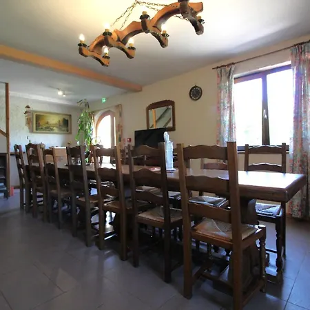 Ecogite Saint-prayel A Moyenmoutier, De Groupe Avec Piscine, Sauna, Jeux Nyaraló