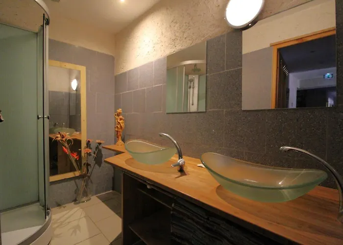 Prázdninový dům Ecogite Saint-prayel A Moyenmoutier, De Groupe Avec Piscine, Sauna, Jeux